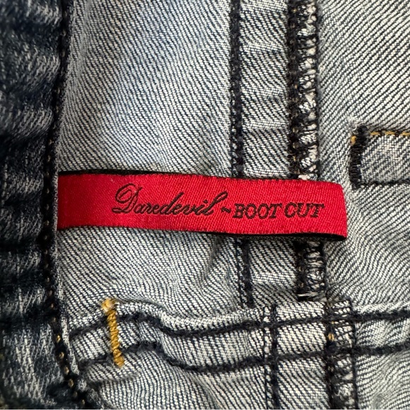 Guess Daredevil Studded Bootcut Jeans Size 30 - Picture 3 of 13